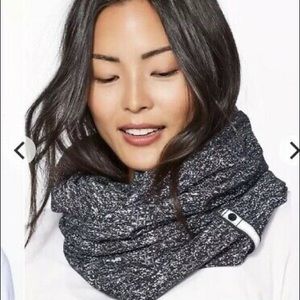 Lululemon Vinyasa running luon suited jacquard bw